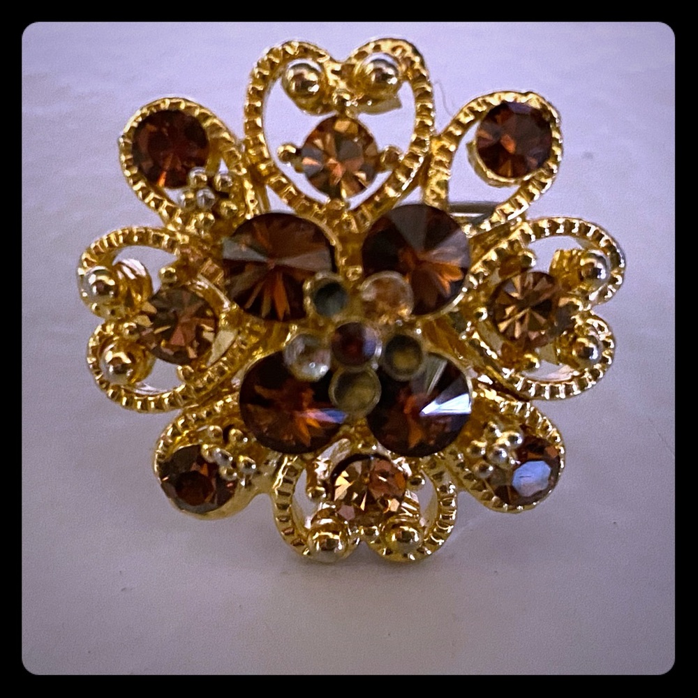 Gold and brown gem ring